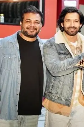 Aankhon Ki Gustaakhiyan